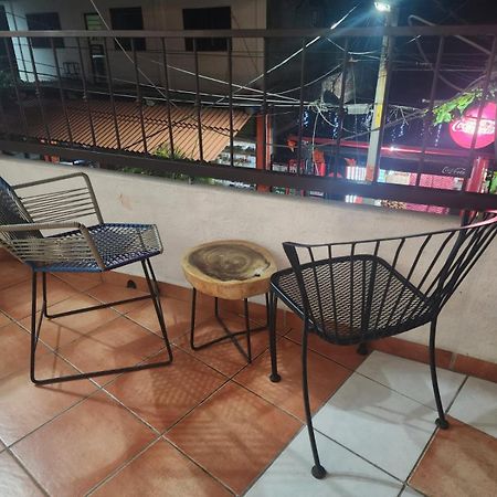 1 Bedroom Apt With Ac , Tv , Wi-Fi Near Dt And Beach 지와타네호 외부 사진