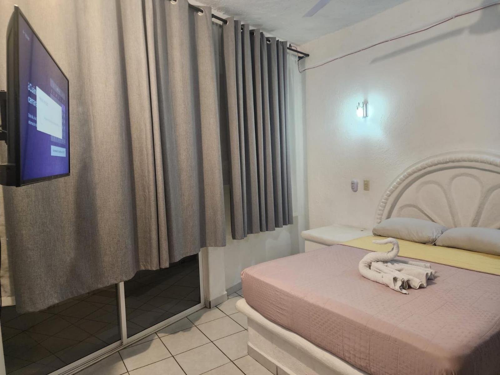1 Bedroom Apt With Ac , Tv , Wi-Fi Near Dt And Beach 지와타네호 외부 사진
